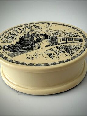 Ivory Color Oval Train Trinket Box